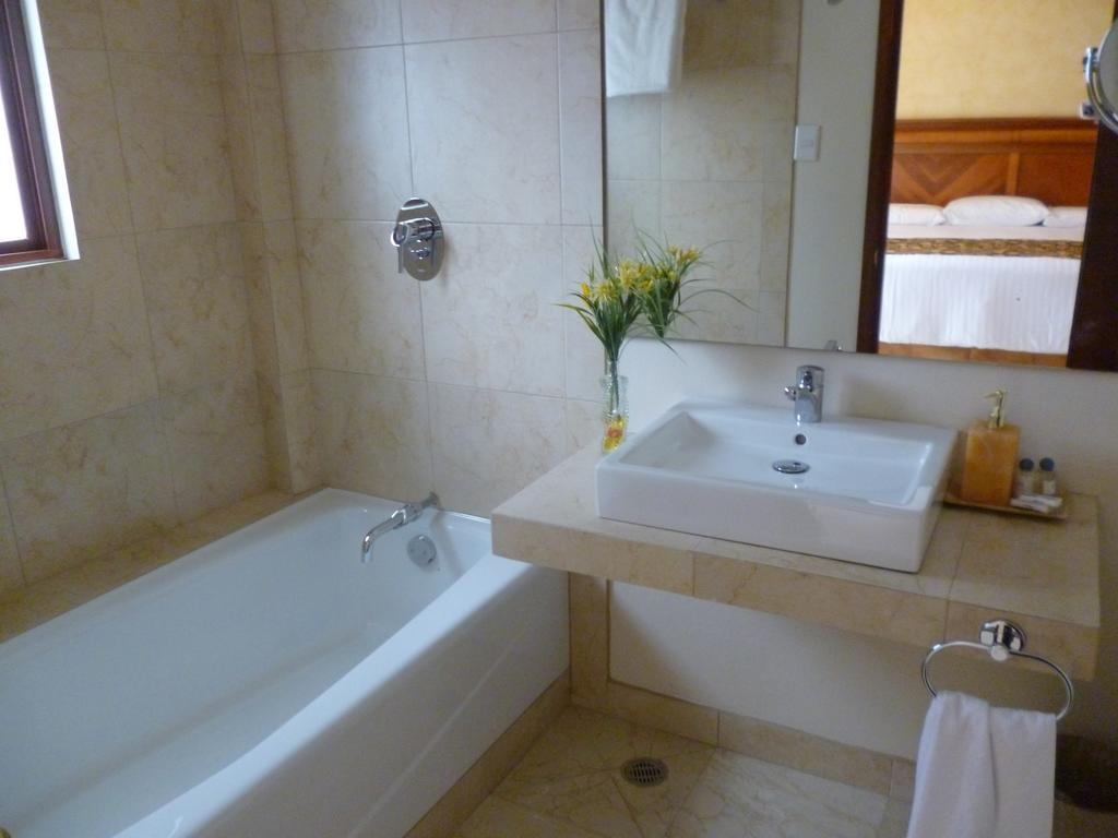 Quinta Roca Hotel Oaxaca ภายนอก รูปภาพ